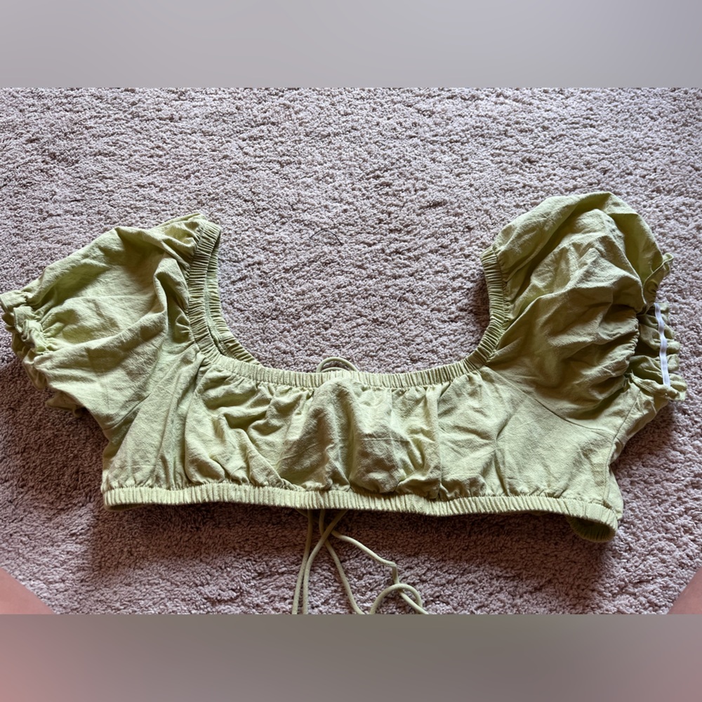 Green crop top - Picture 2 of 2